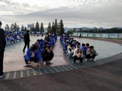赫章县中等职业学校开展秋季学期防震应急疏散演练