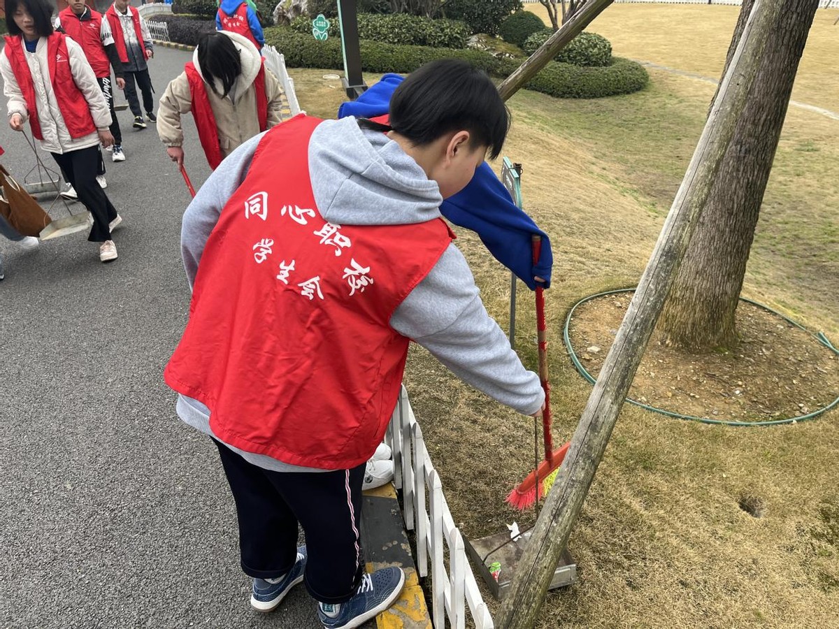 康展职教｜「大方事业部」培养学生奉献精神，传递雷锋精神