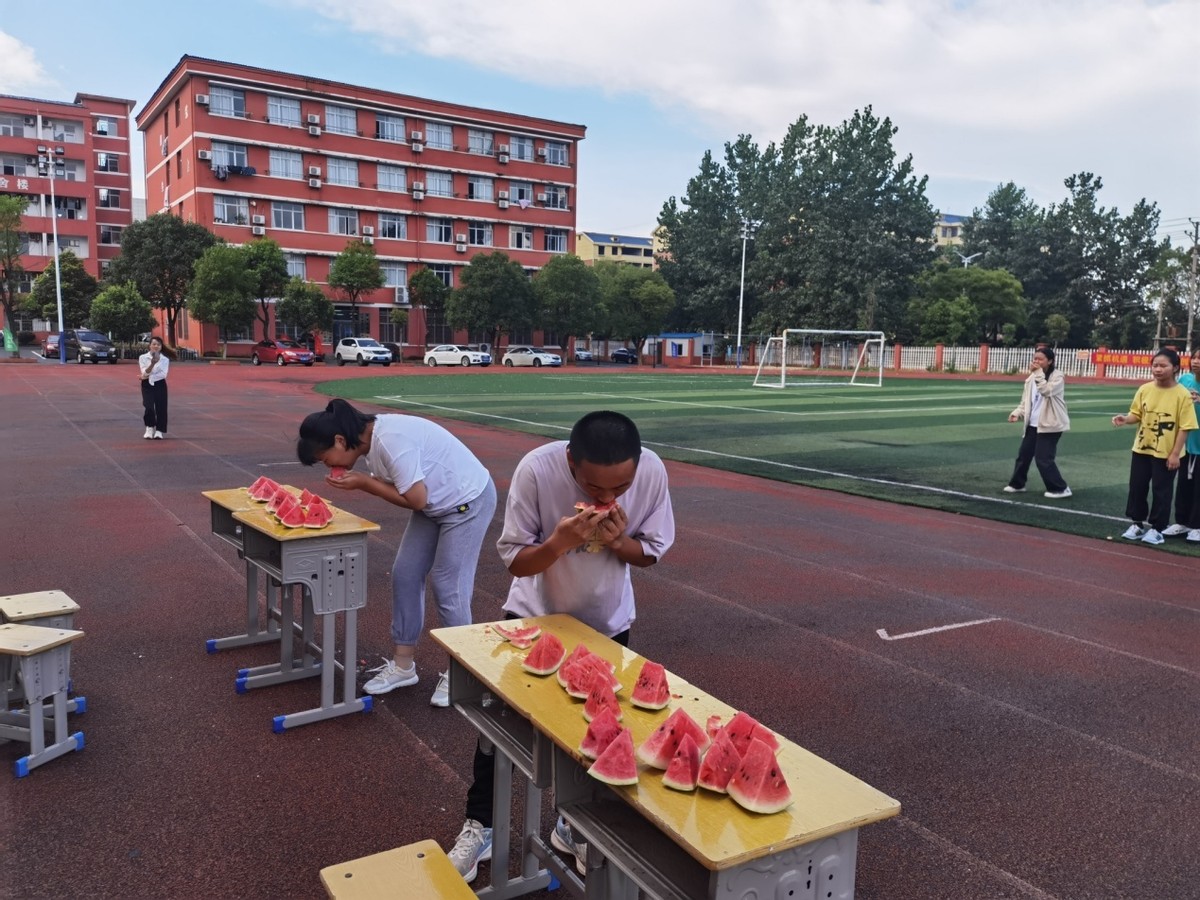 最强“吃瓜群众”大赛