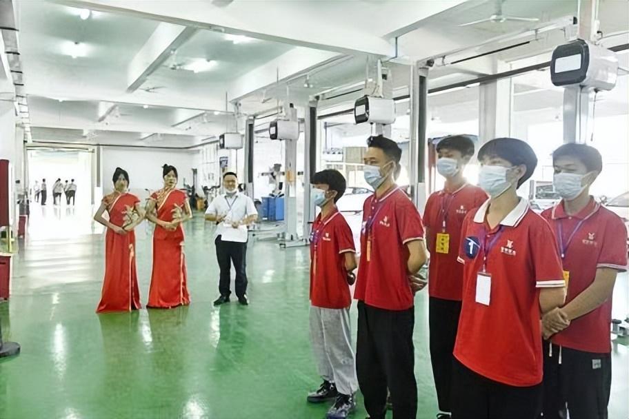 <b>江西康展汽车科技学校承办2022年全市中职学校汽车专业技能竞赛</b>